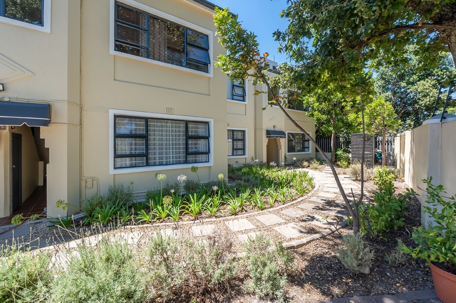 1 Bedroom Property for Sale in Harfield Village Western Cape